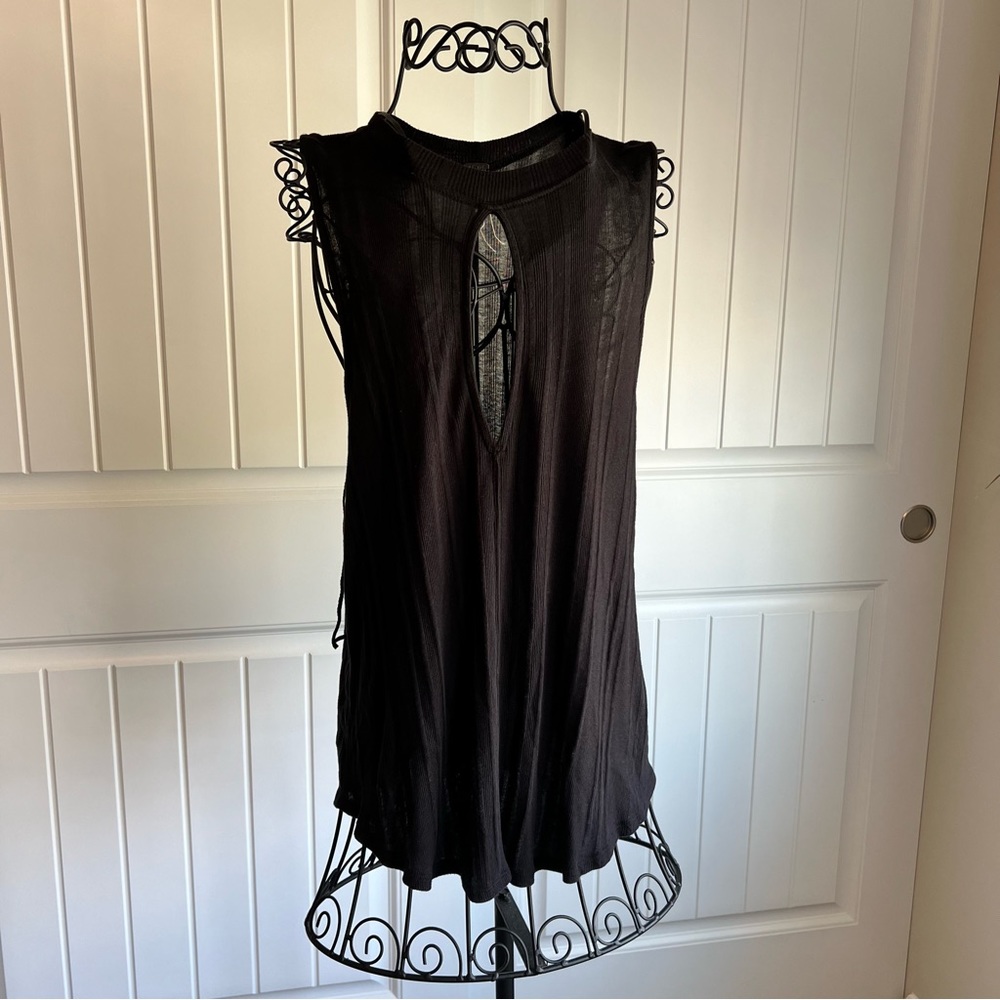 We the Free Keyhole Black Tank